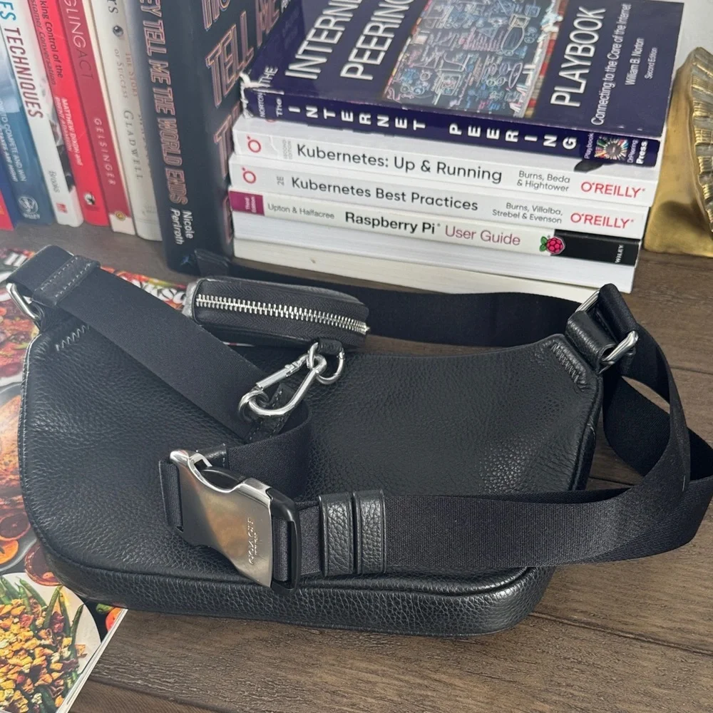 Coach Black Belt Bag with Coin Pouch Like Brand New - Picture 9 of 10